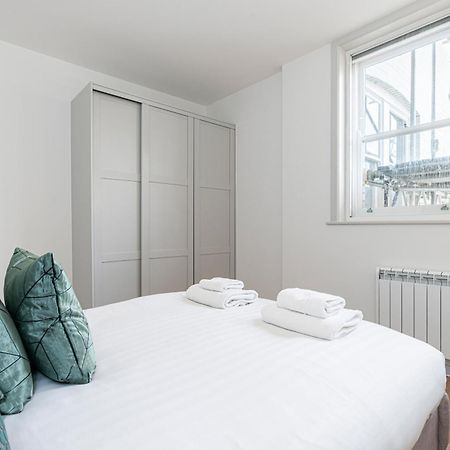 Stylish 1 Bed Flats In Soho, Next To Piccadilly Circus And Trafalgar Square London Ngoại thất bức ảnh