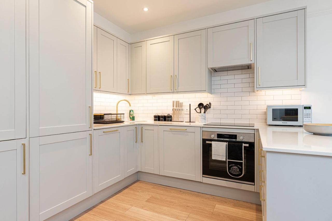 Stylish 1 Bed Flats In Soho, Next To Piccadilly Circus And Trafalgar Square London Ngoại thất bức ảnh