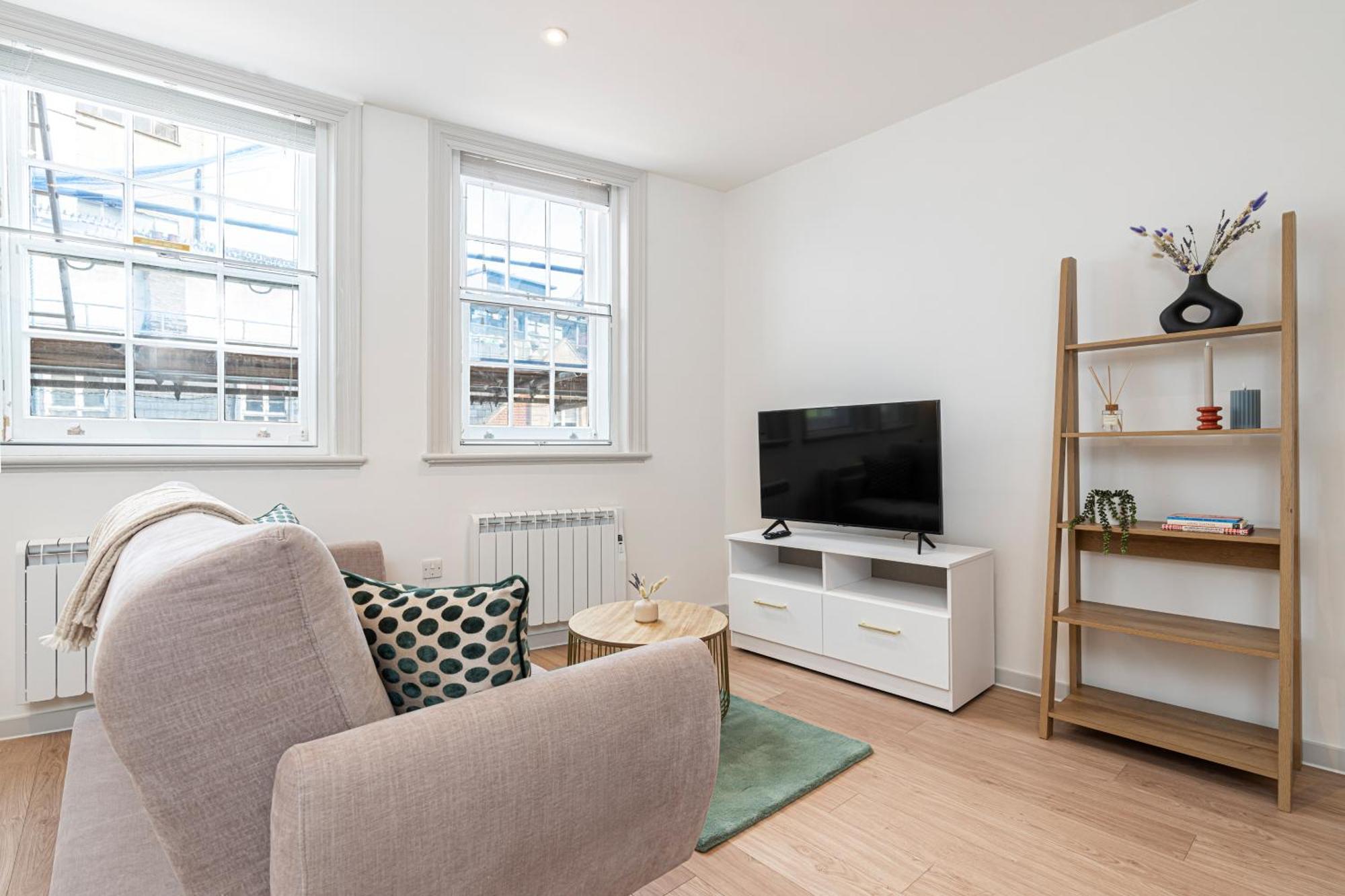Stylish 1 Bed Flats In Soho, Next To Piccadilly Circus And Trafalgar Square London Ngoại thất bức ảnh